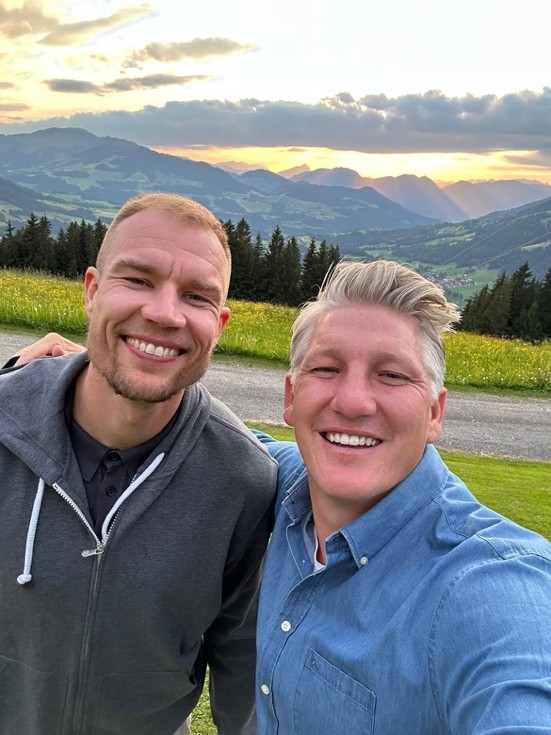 Holger Badstuber and Bastian Schweinsteiger in the mountains